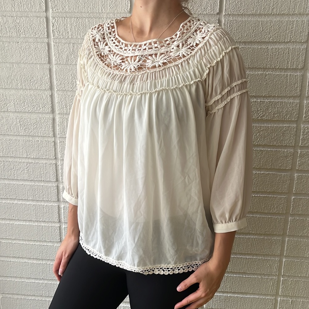 🚨Forever 21 Flowy Blouse